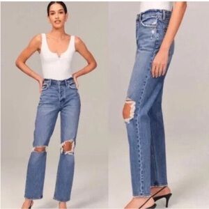 Abercrombie and Fitch The dad Curve Love Distressed Jeans Size 27 Short